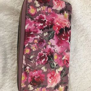 Brand New Betsy Johnson Expandable Wallet